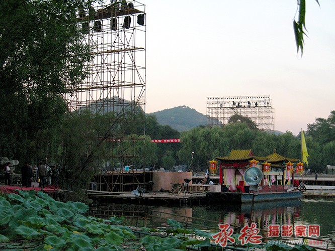 准备中华情演出  2007年9月拍摄.jpg