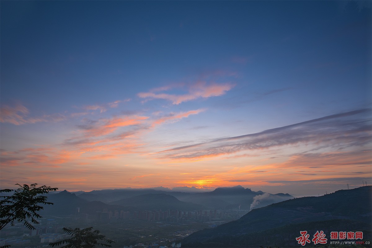鸡冠山早霞2.jpg