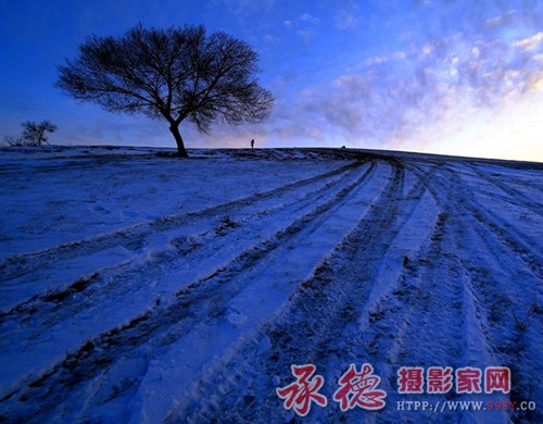 194548y6zyzgvv96ozoy3z.j木兰风-天地间_副本.jpg