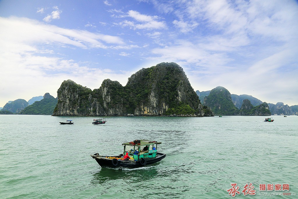 越南下龙湾-1加蓝天.jpg