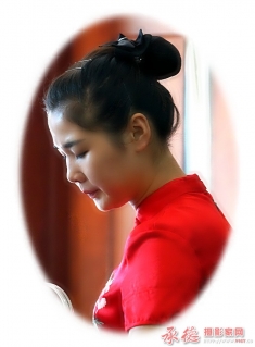 《服务员》人像抓拍