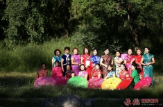 今早旗袍秀合影