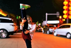 夜晚街边抓拍人像——功夫