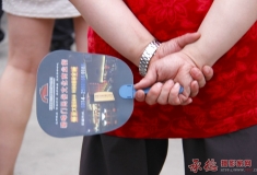 对比