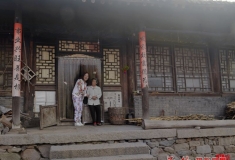 乡下老人与老房子