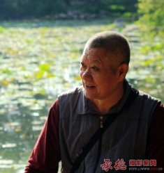 晨光里的微笑