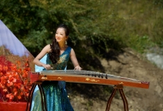 眉目传神的琴师