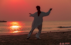 与夕阳共舞