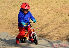 小小骑行者
