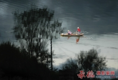 一叶扁舟入画来