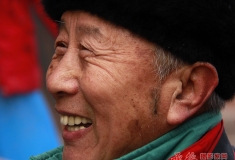 笑容满面