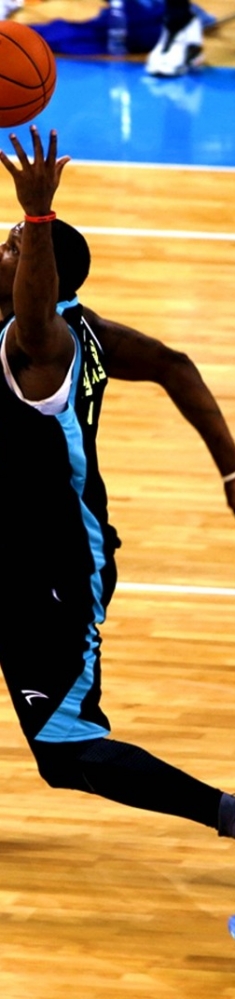 中美篮球赛——球场拼搏