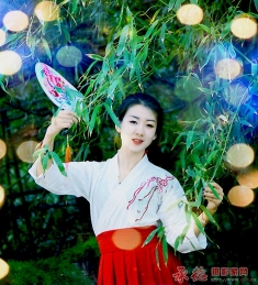 游春