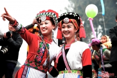 抓拍人像—黎族姑娘