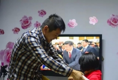 祖孙俩的幸福时光