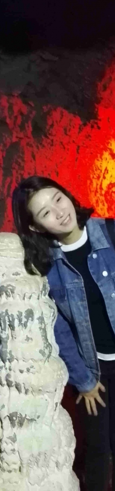 溶洞留影