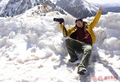 雪山顶上