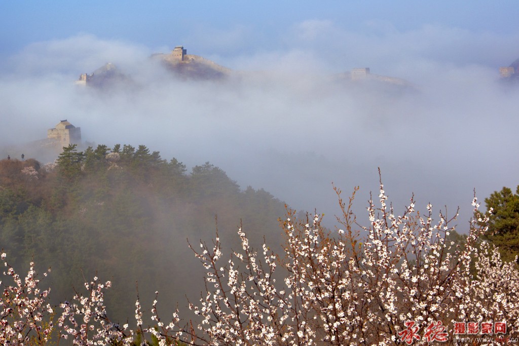 《雾锁金山》摄影：杜家寅