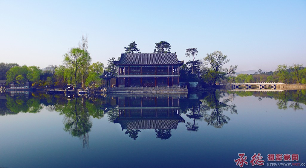 《烟雨楼》摄影：张景发