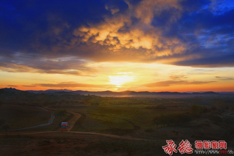 优秀奖：坝上早晨  菲林影像