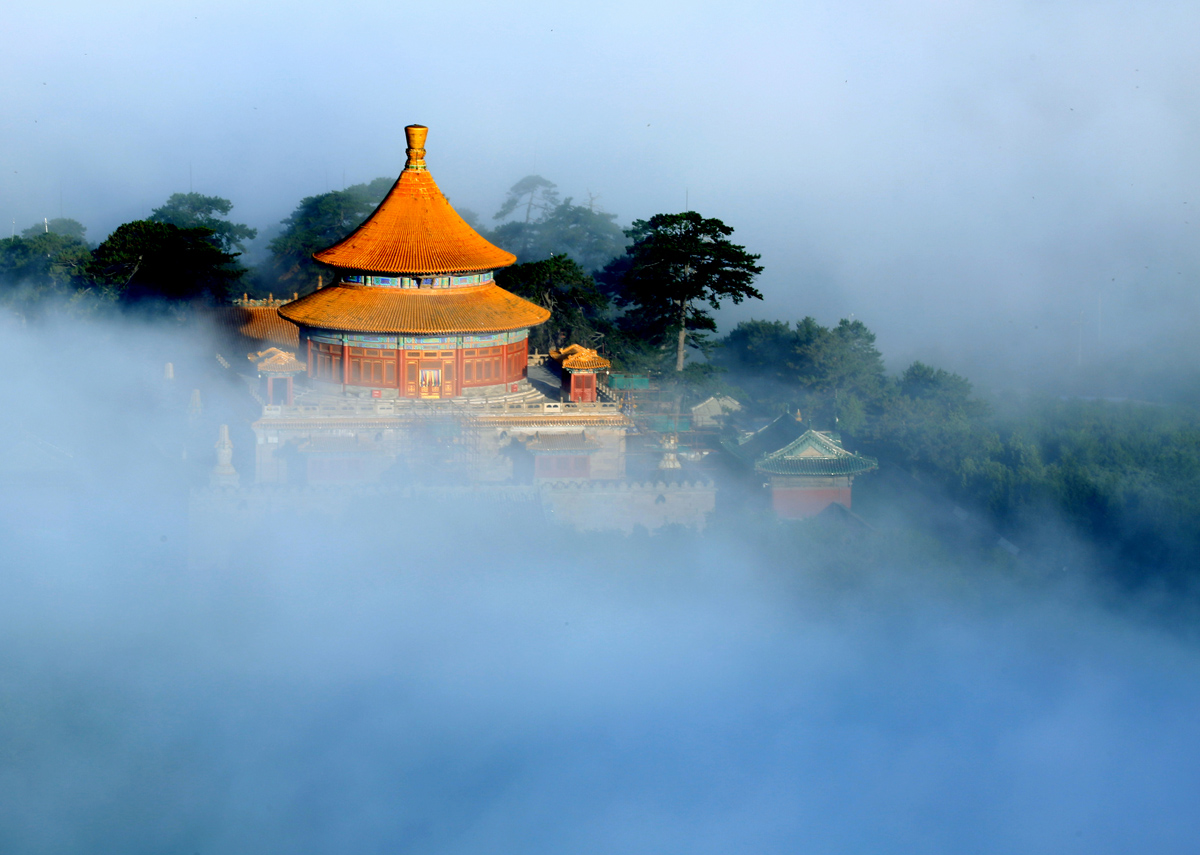 优秀奖-雾腾普乐寺-安玉德-承德