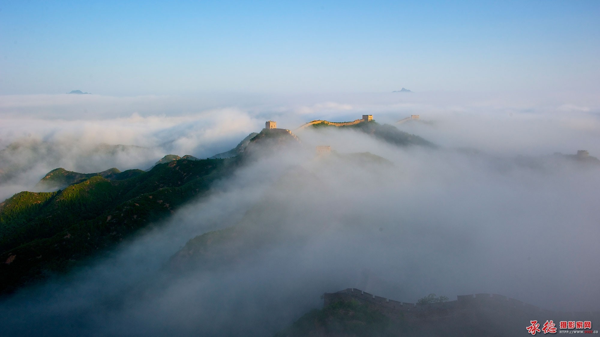 雾锁金山——作者：东方欲晓
