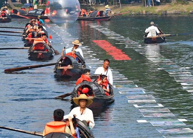 乘着乌篷船，在湖上看展！这样的水上摄影展你见过没？